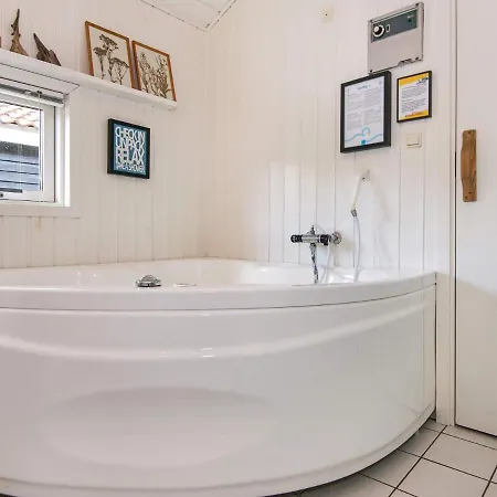 Four-bedroom Holiday In Sjolund 2