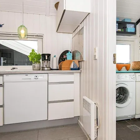 Holiday home Four-bedroom Holiday In Sjolund 2 Sonder Bjert