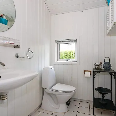 Holiday home Four-bedroom Holiday In Sjolund 2 Sonder Bjert